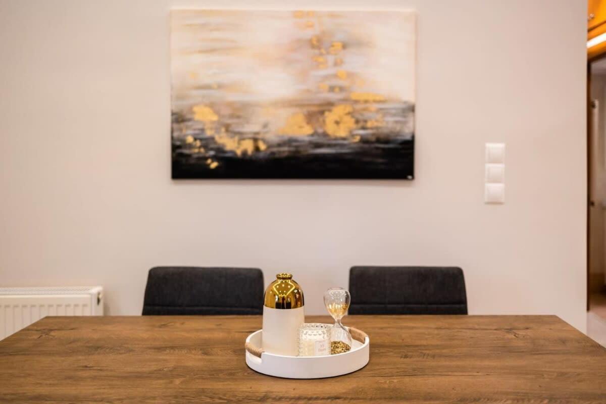 Filiatra Downtown Cozy Retreat - Homely Vibes Eksteriør billede
